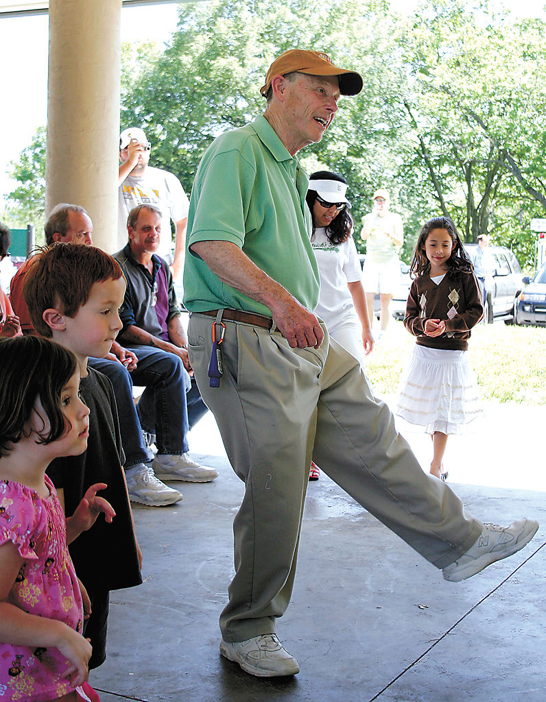 May 19, 2017 : Darwin Hindman dances the Hokey Pokey